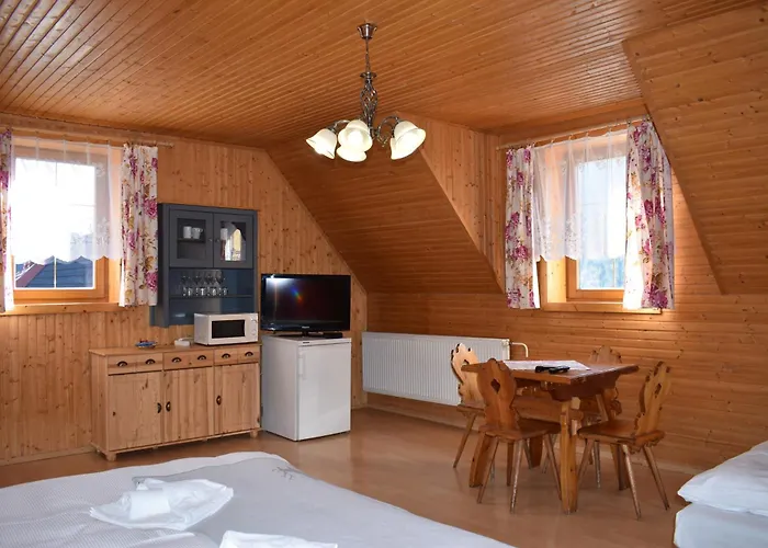 Bed & Breakfast Drevenica Diana 3*